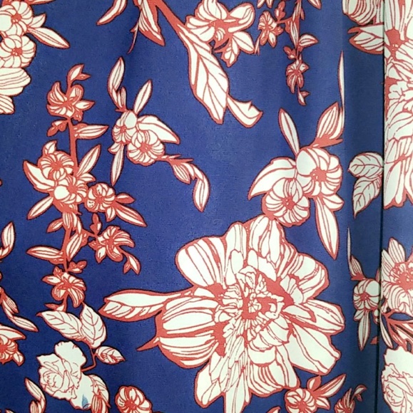 Blouse - Picture 2 of 5